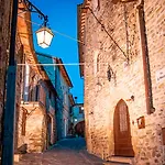 Assisi Hostel *
