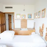 Assisi Hostel *