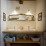 Assisi Hostel *