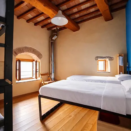 Assisi Hostel *